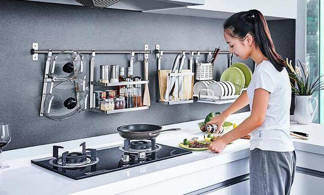 為什么說廚房配備收納/置物架很有必要